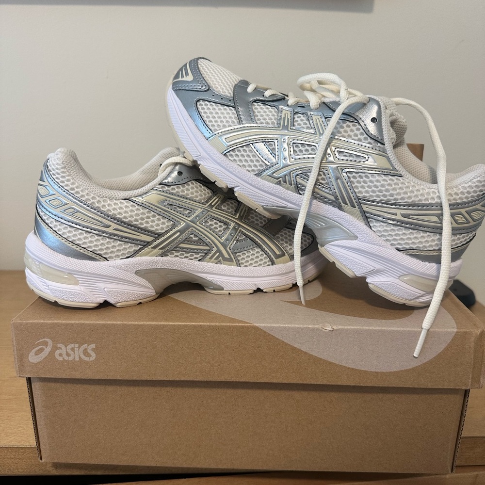 ASICS GEL-1130 Sneakers Cream/Pure size 8